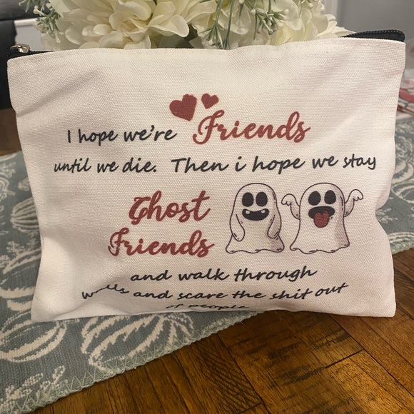 Ghost Friends Themed Pouch - Picture 6 of 7